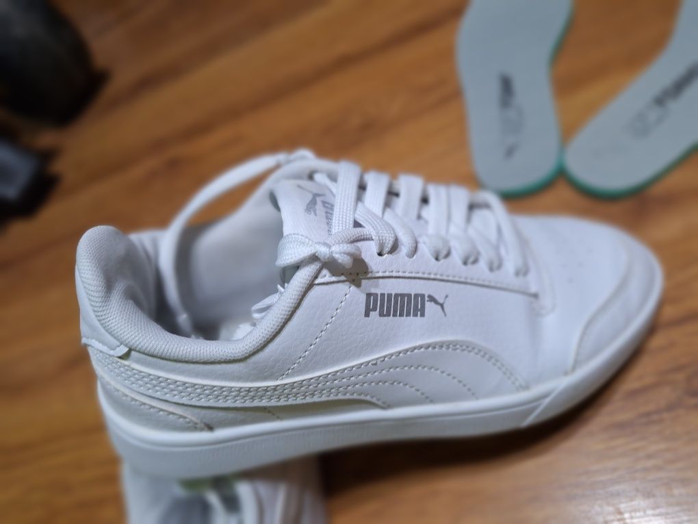 Маратонки PUMA бели