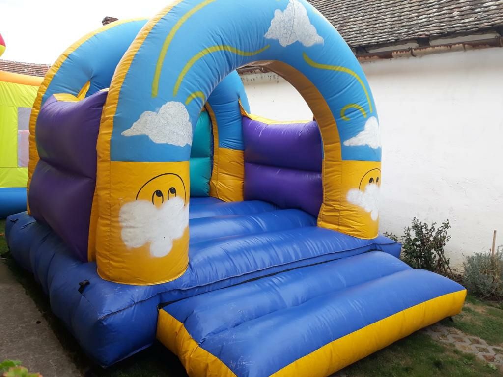 Inchiriez Topogane gonflabile pentru petreceri copii