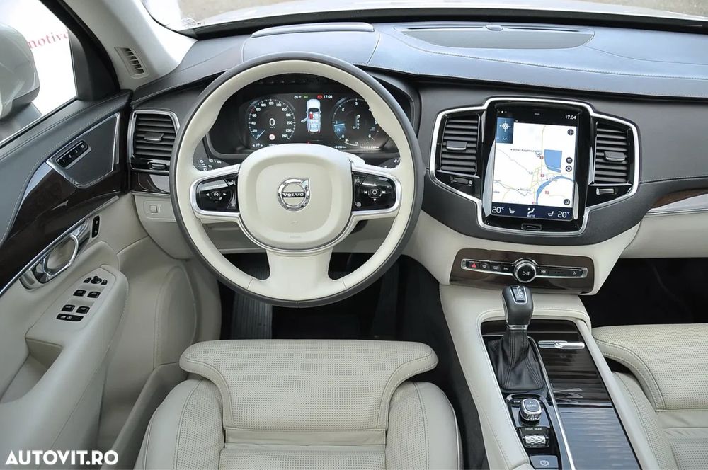 Volvo XC90 D5 235 CP/ 7 Locuri/ Panorama / Inscription full piele