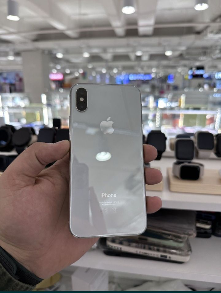 iPhone X в идеальном состоянии