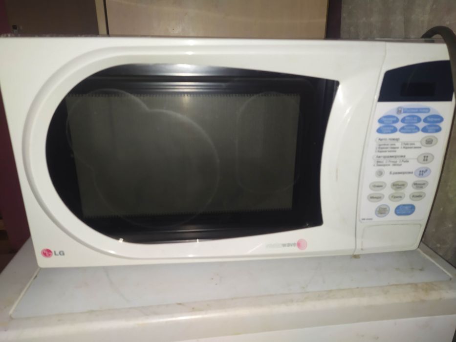 Продаю микроволновку бу