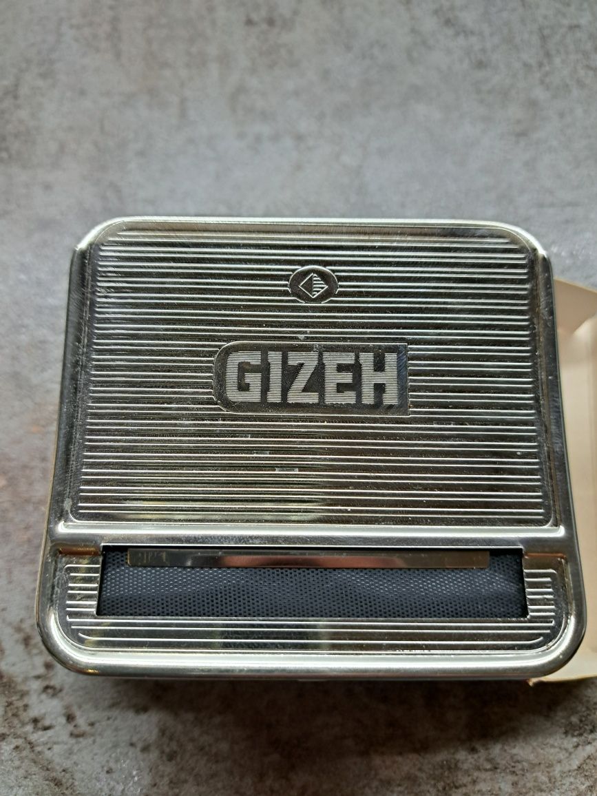 Tabachera de rulat tigari Gizeh (Rollbox)