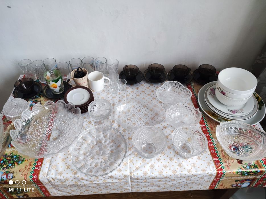 Посуда, хрусталь, тарелки, блендер