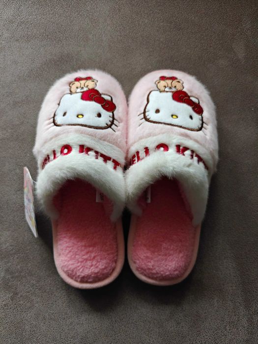 Papuci Hello Kitty cu licenta Sanrio