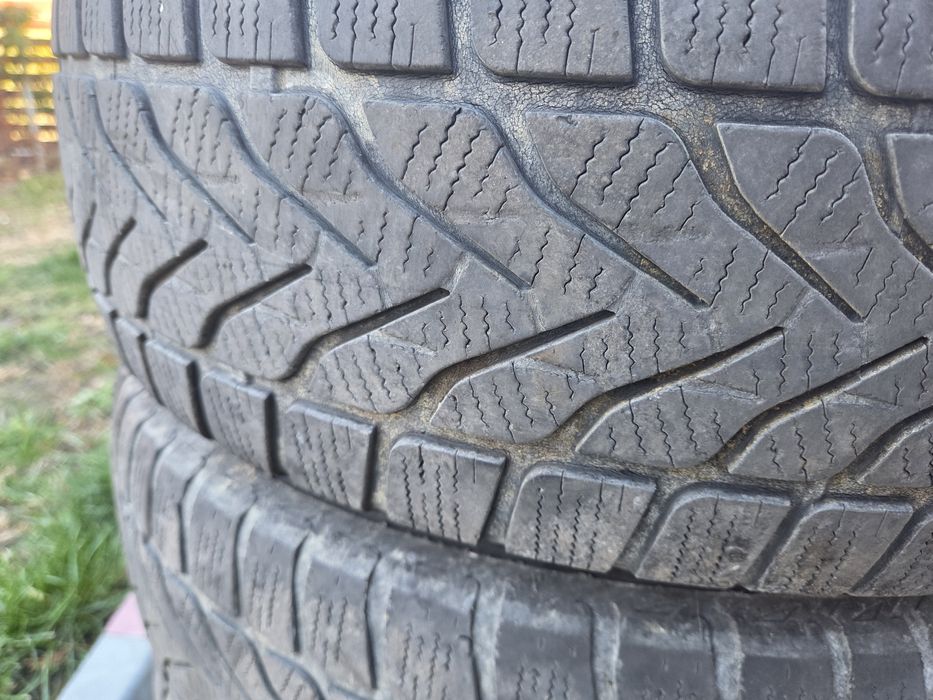 Anvelope 215/70r16 M+S