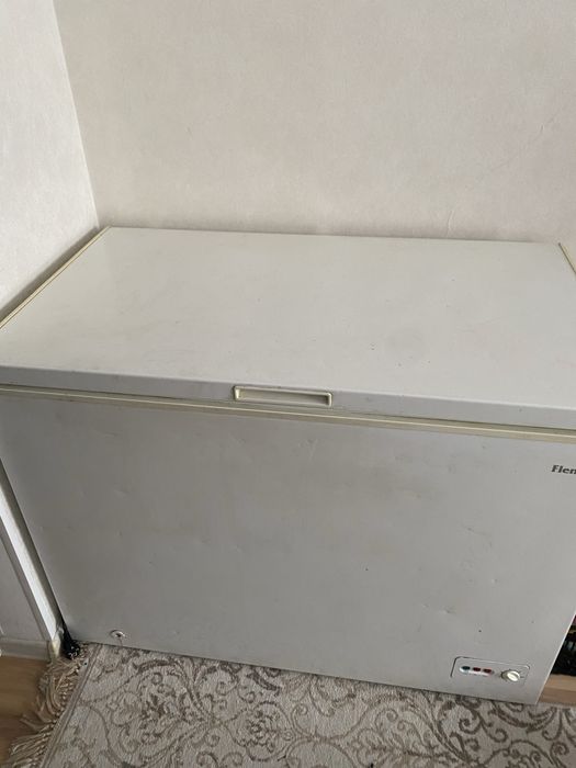 Продам морозильную камеру