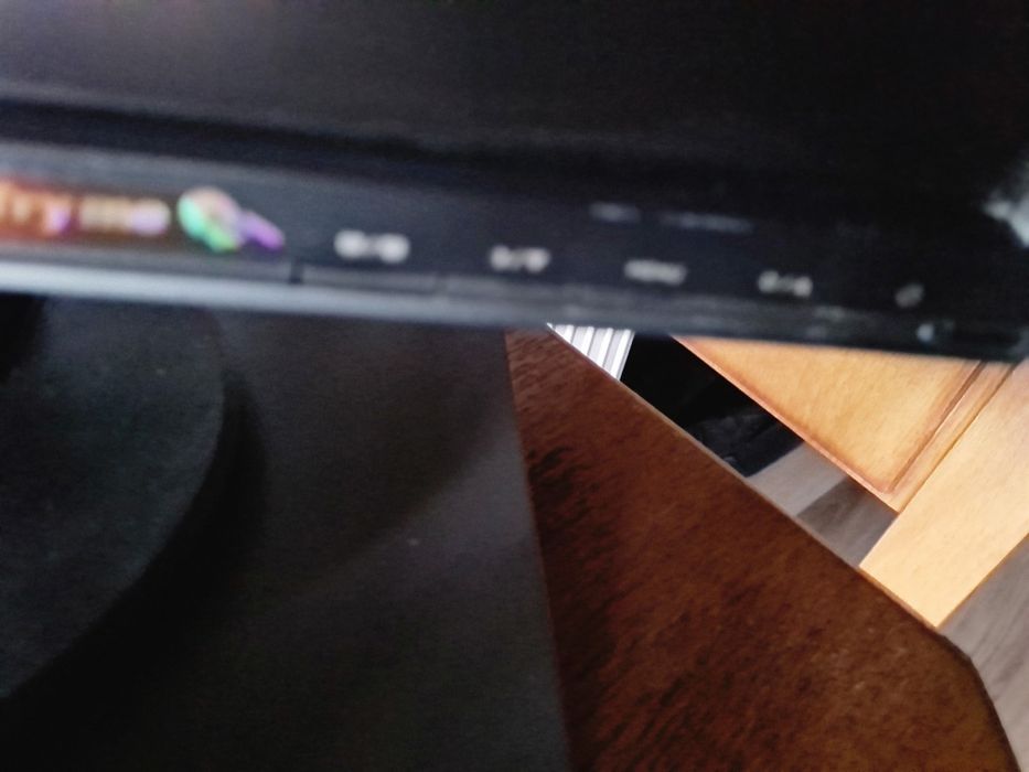 Vând assus ecran pt calculator