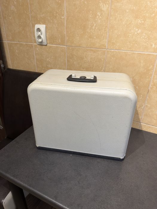 Masina de cusut cu diverse programe de lucru PFAFF Kayser Germania