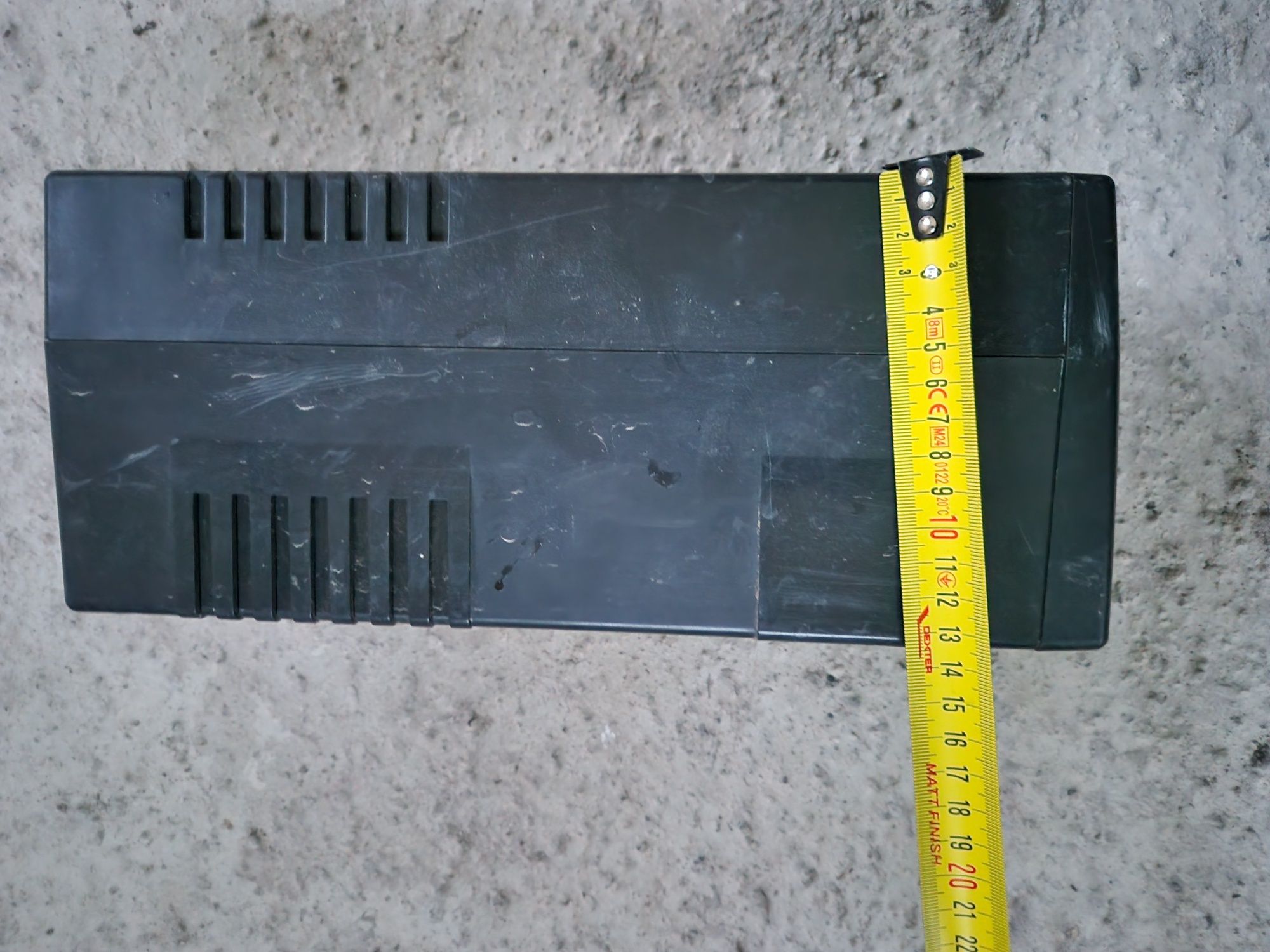 Ups 700VA 360w cu baterie