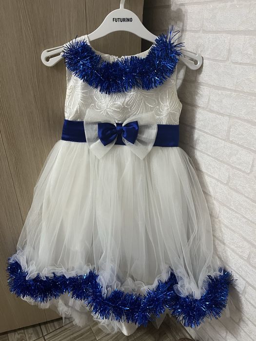 Платье праздничное  на 3-5 лет