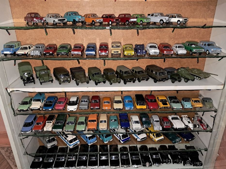 Коллекция моделей автомобилей