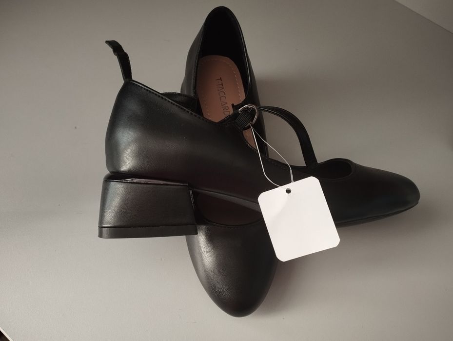 Продаю новые туфли