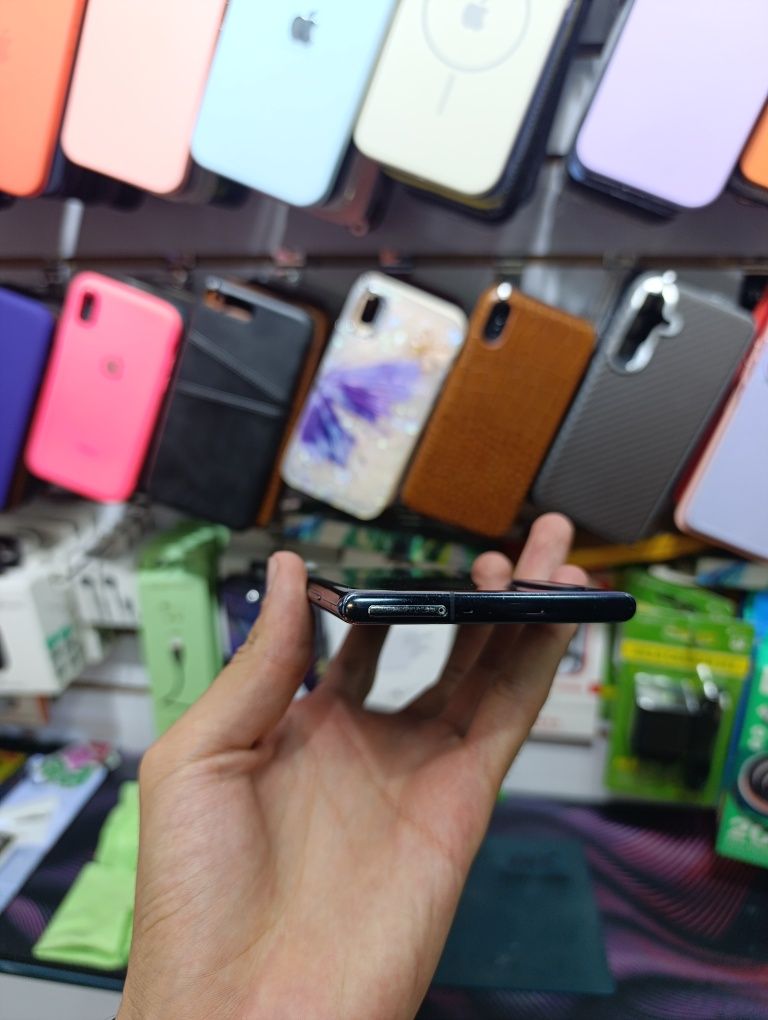 Samsung Note 10+ 12/512 ideal