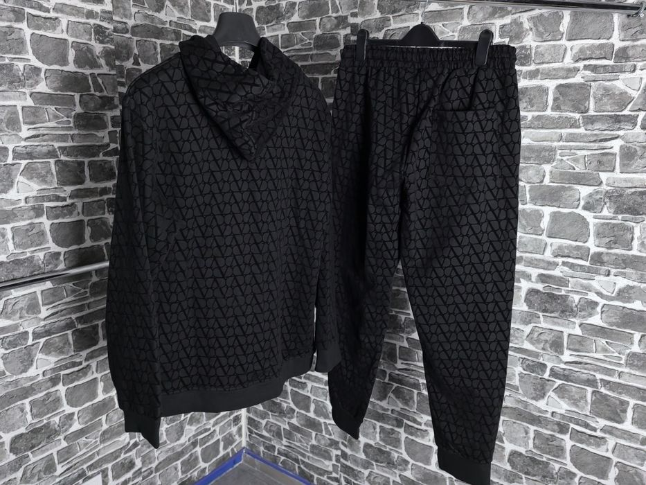 Valentino екип високо качество