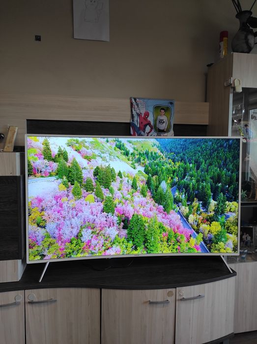 Смарт Телевизор SAMSUNG CURVED 55 инча Ultra HD 4K