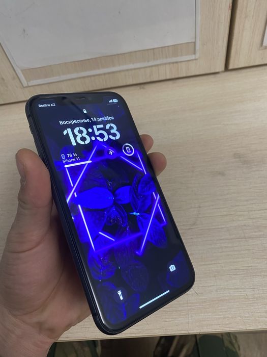 Продам айфон 11 128 гь