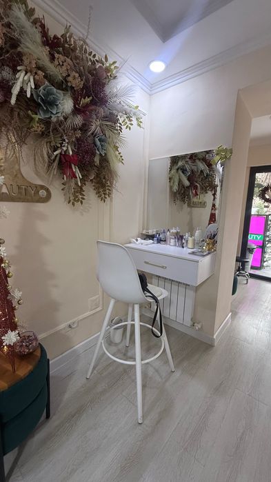 Сдам место для бровиста или визажиста