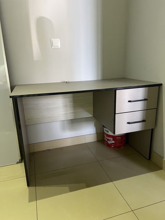 Продается офисные столы подходит для офисной работы