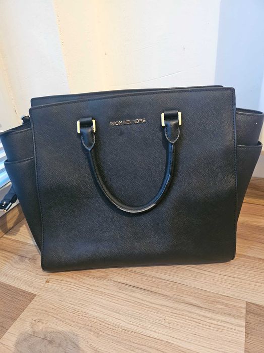 Дамски чанти prada