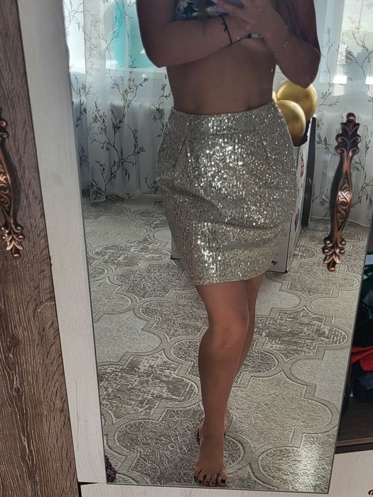 Продам юбку пайетки