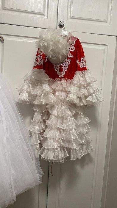 Шикарное национальное платье на 7-8 лет