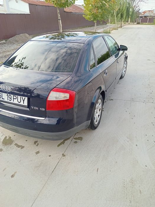 Vând Audi A4b6 în stare bună!