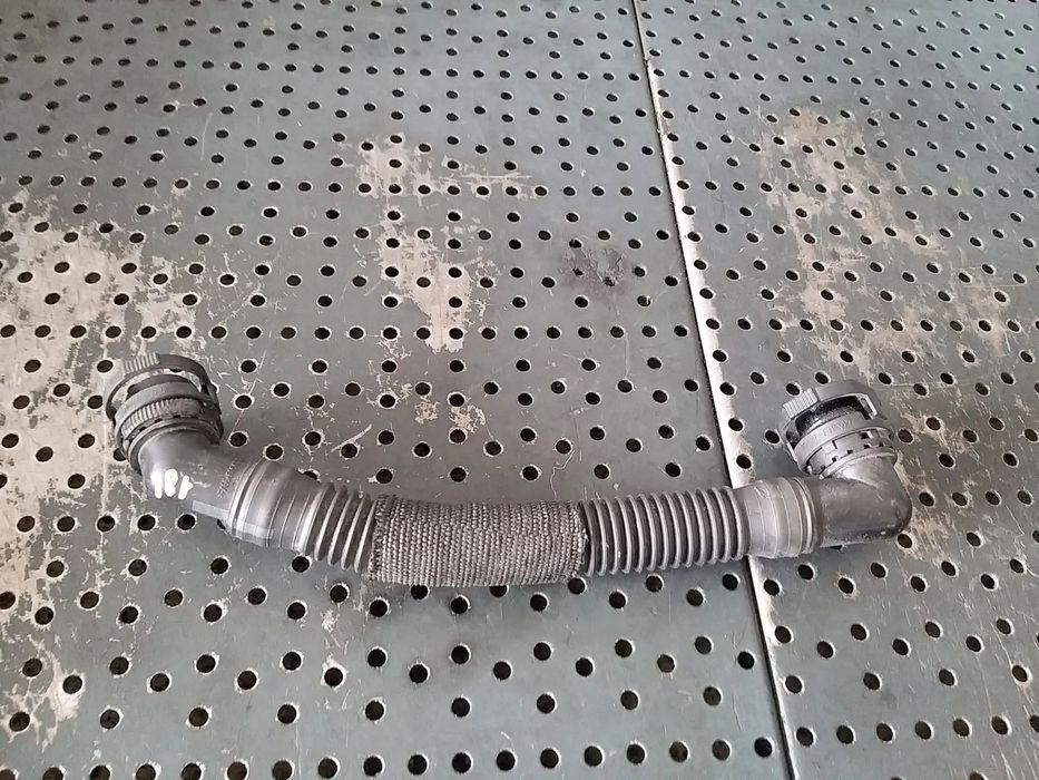 Furtun tub aer 2.0 tdi audi a4 b9 8w 04l103493f