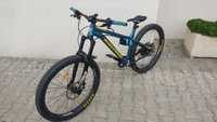 Nukeproof Scout 275 L custom