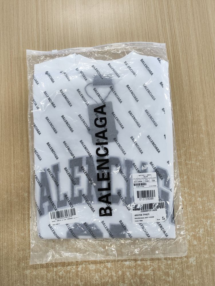 Balenciaga тениска бяла M размер