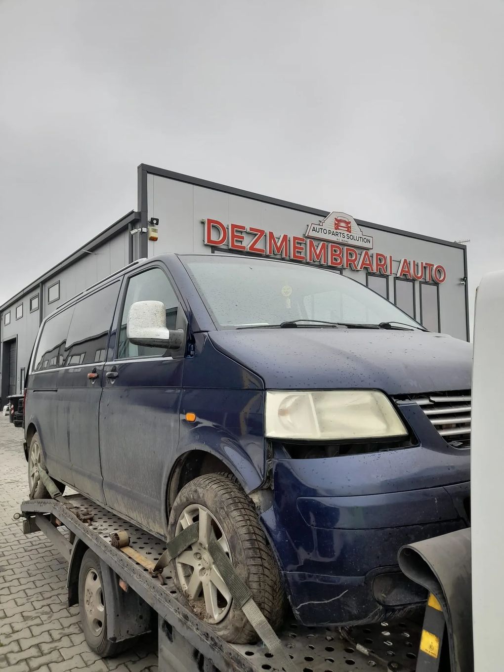 Dezmembram Volkswagen Transporter T5 1 9 Tdi An Fabr 2008