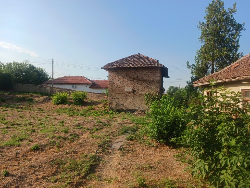 Продавам  къща в с.Овча Могила