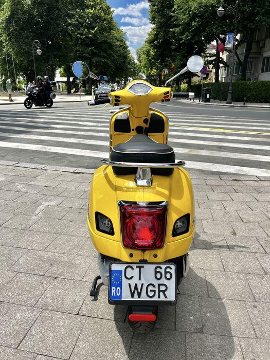 Vespa GTS 300 2021