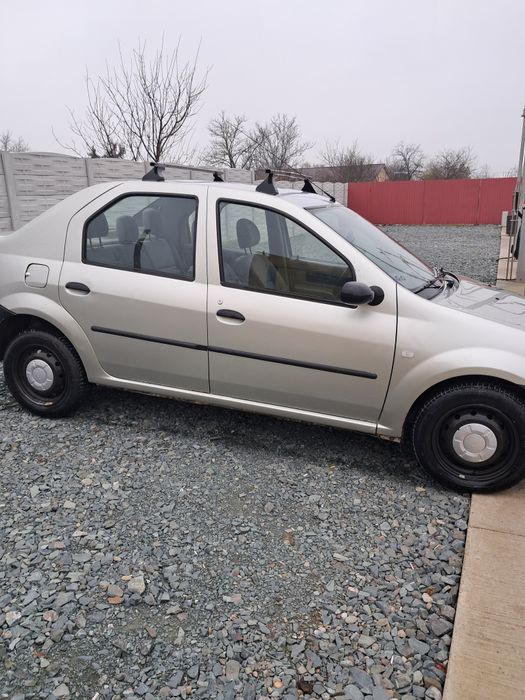 Vând Dacia Logan an 2006 1,5