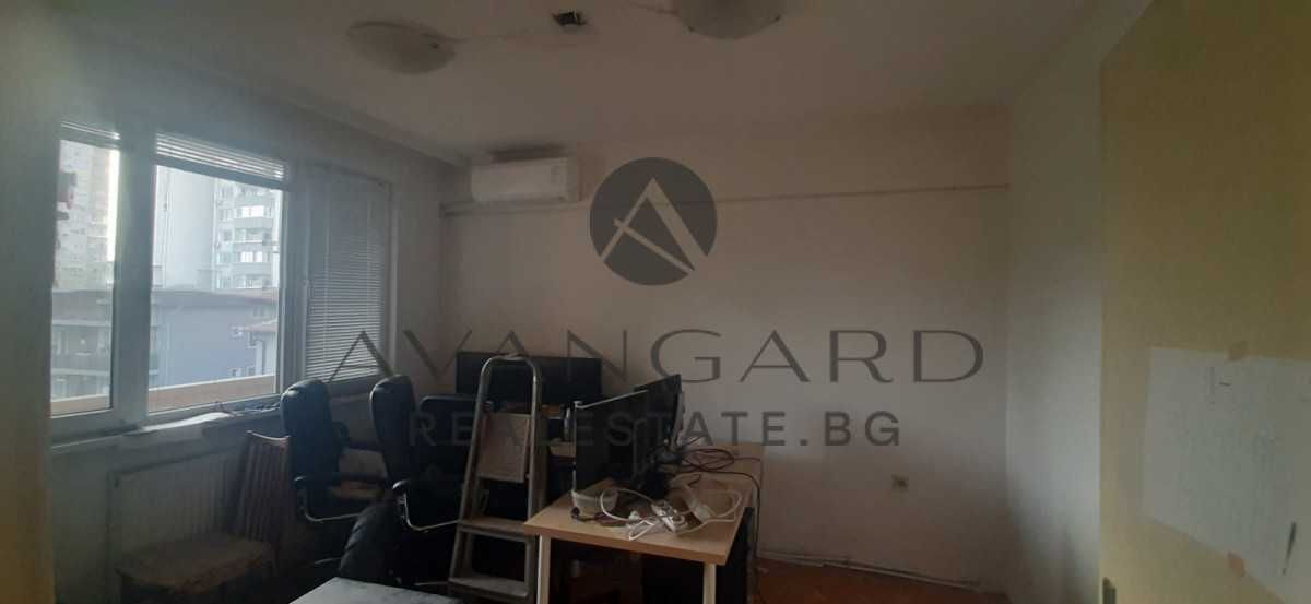 Продава се Тристаен апартамент в Пловдив, Център - 112 кв.м за 1518 €/кв.м - Снимка #4