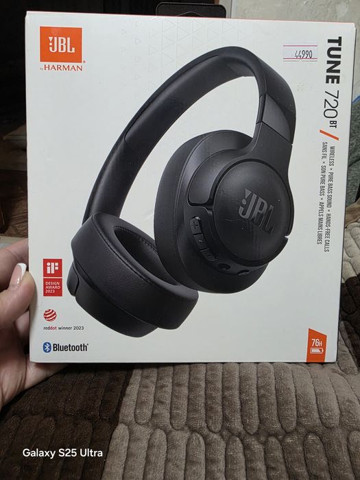 Продам наушники оригинальные