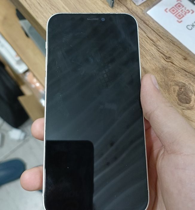 Продам Айфон 12 мини