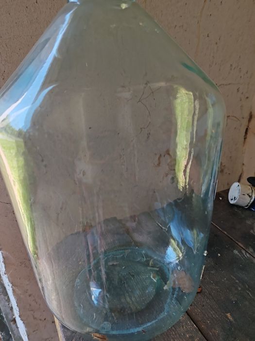 Продам бутыль 10 л