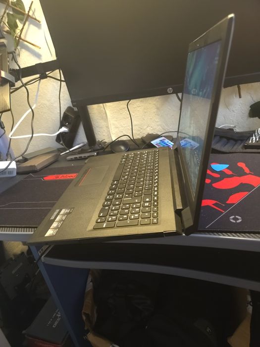 Лаптоп Lenovo V110, 120gb ssd+ 500gb HDD, 8gb ddr3, 4 cores CPU