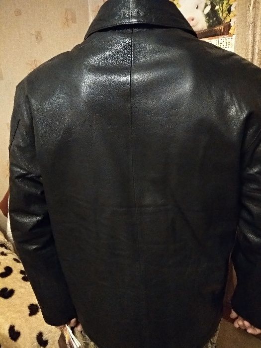 Мужская кожаная куртка. 46-48 размер. НОВАЯ !!!