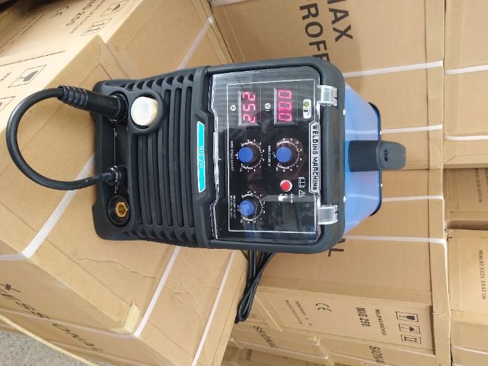 Телоподаващо + Електрожен 250А - МАХ PROFESSIONAL- Телоподаващ Апарат