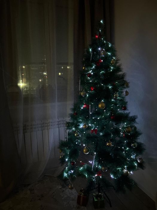 Продам елку на новый год