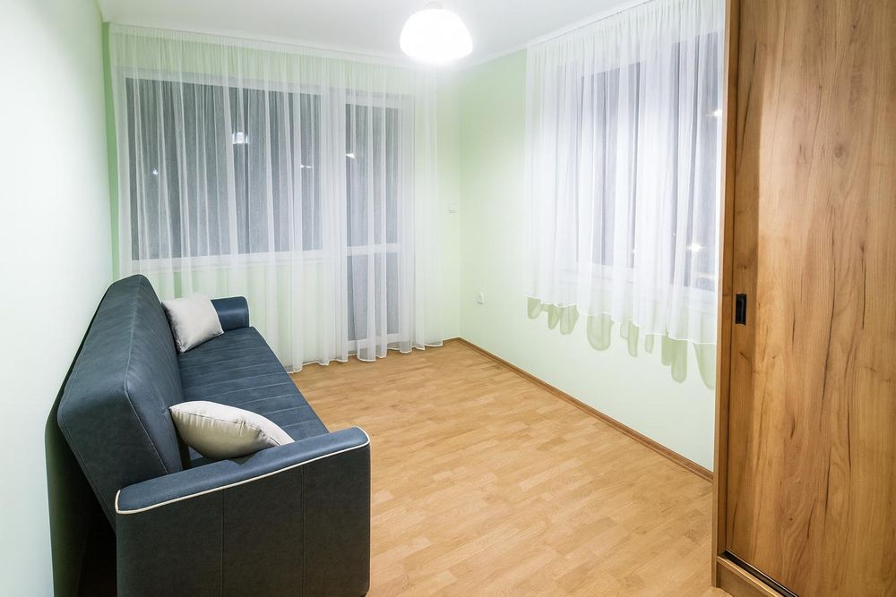 Дава се под наем Тристаен апартамент в Пловдив, Кючук Париж - 90 кв.м за 610.98 € - Снимка #2