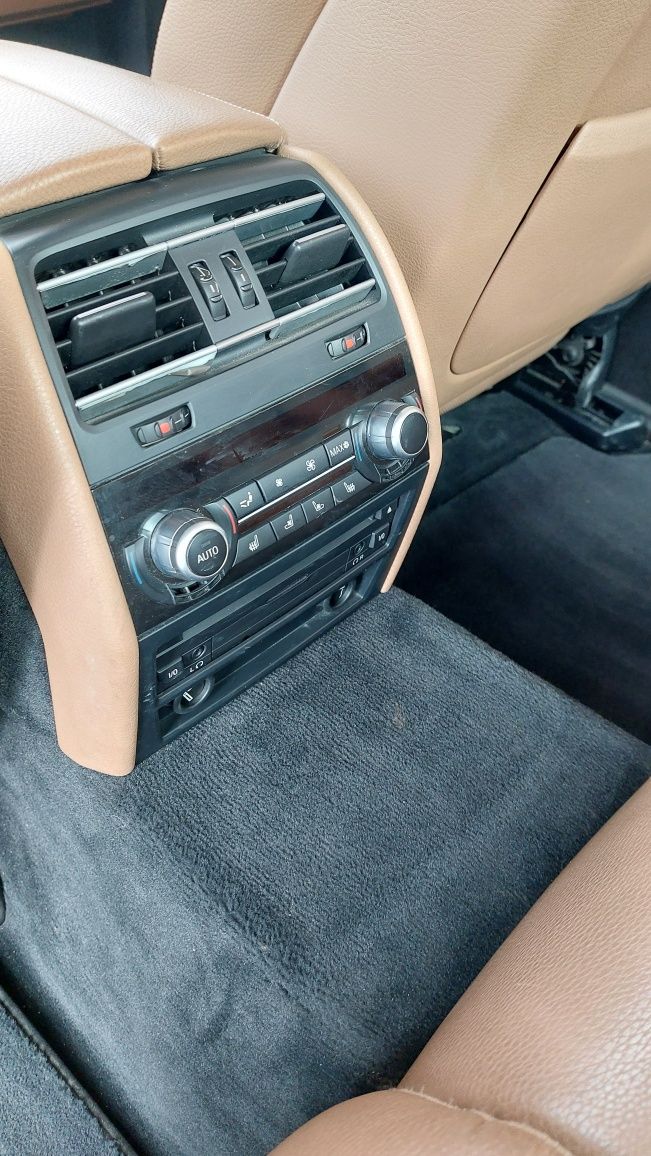 BMW 740D X Drive