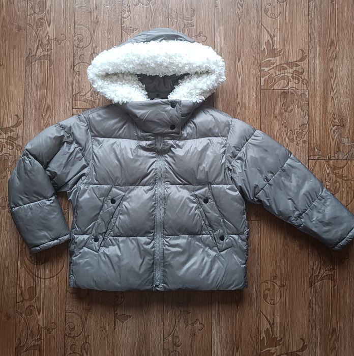 Продам куртку женскую -Зима, в отличном состоянии.