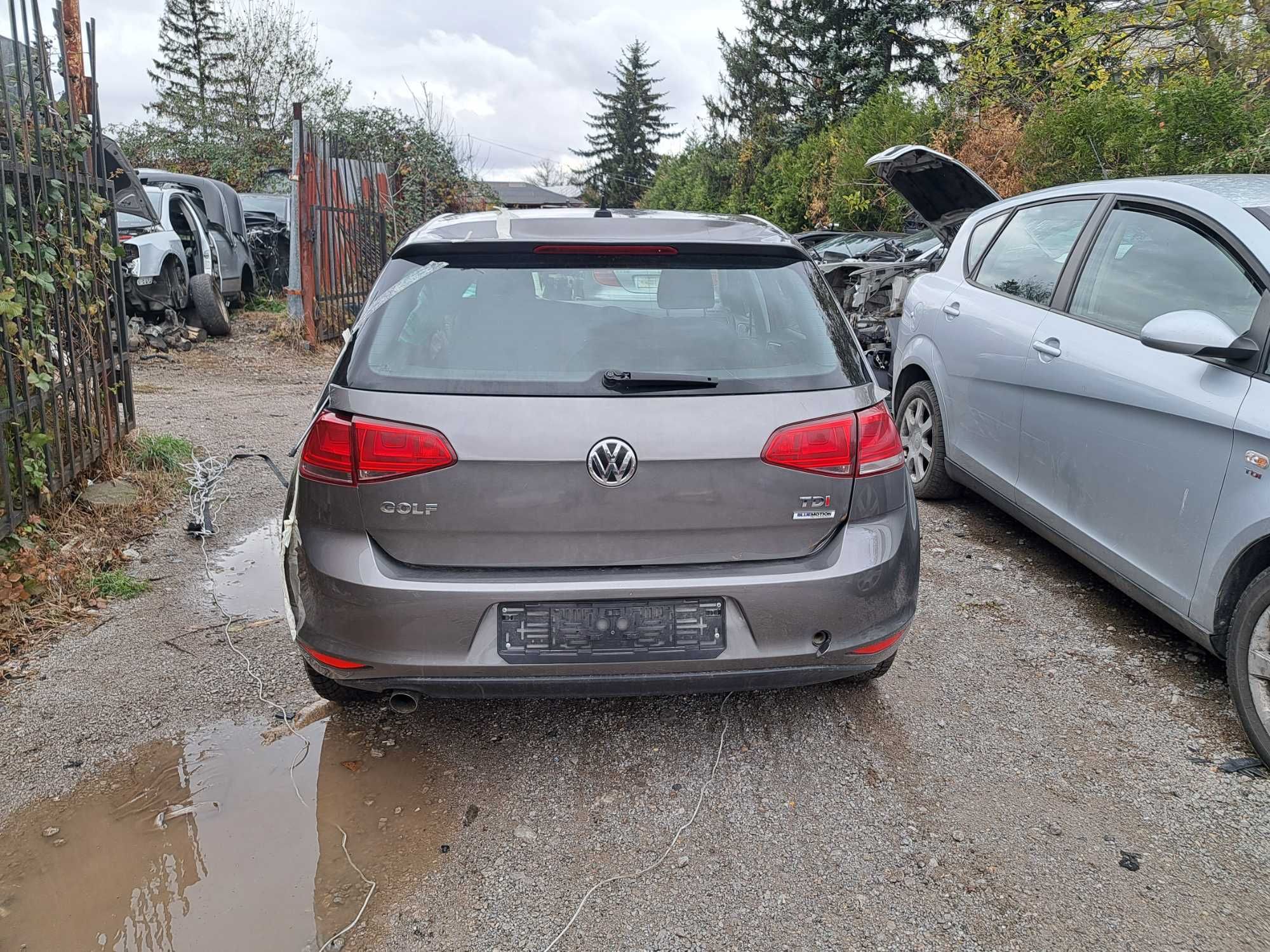 Продавам Голф7 1.6TDI 110кс, 2017г, CXX на части / VW Golf VII 4врати