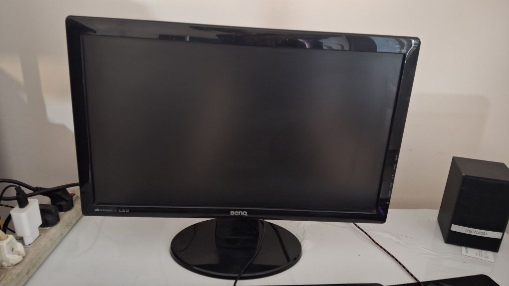 Монитор Benq отличный