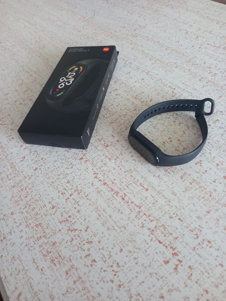 Продам Xiaomi Smart Band 7 на 7000 тыщ дешевле. СРОЧНО