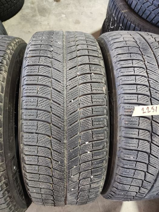 225/55/17 Michelin X-ice