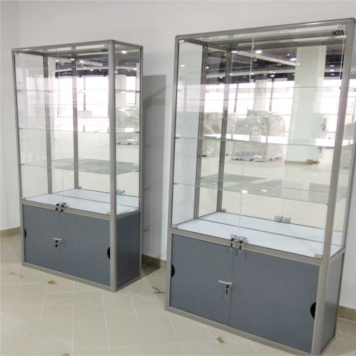 Oynaly prilavkalar, Акция, savdo uskunalari vitrinalar stellajlar