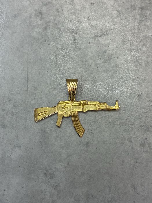 Златна висулка Калашник - 18к